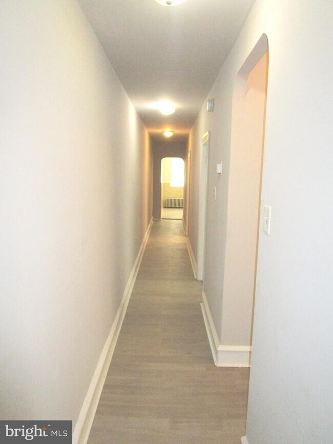 Foto del edificio - 6149 W Columbia Ave