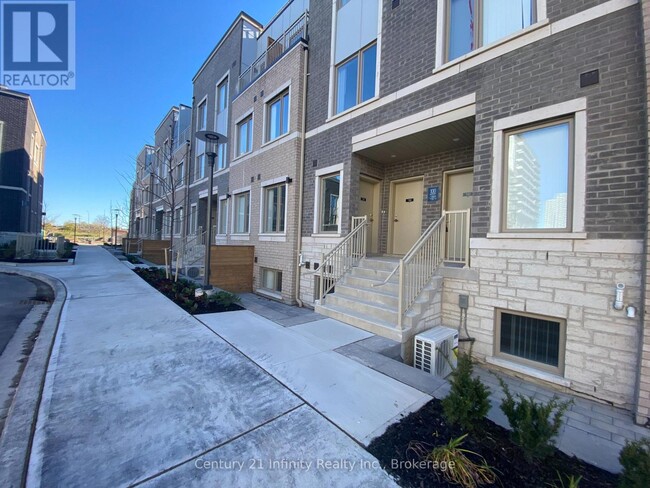 Building Photo - 100 Honeycrisp Cres