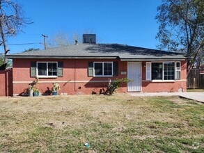 Building Photo - 2732 W Luke Ave