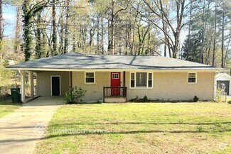 Building Photo - 104 Ridge Ct SE