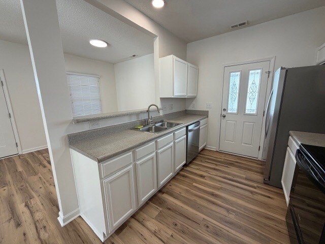 Foto del edificio - 815 Green Oaks St