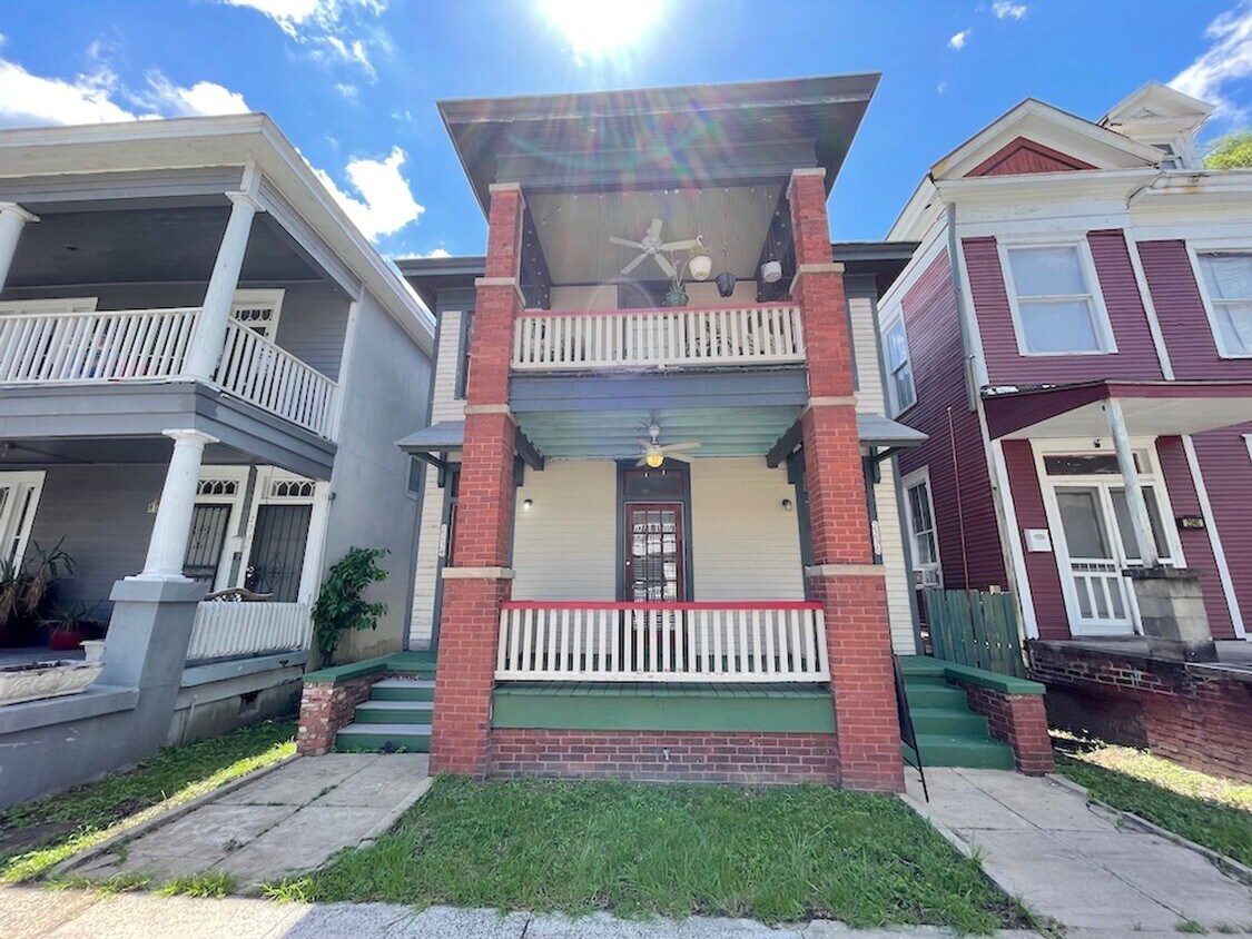 2234 Whitaker St, Savannah, GA 31401 House Rental in Savannah, GA