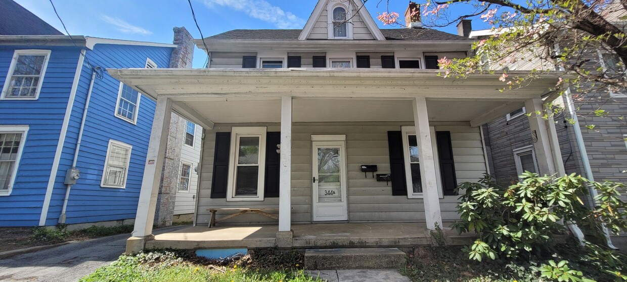 Primary Photo - 344 W Main St