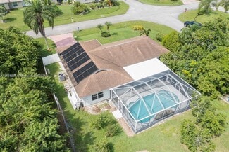 Building Photo - 3601 SW Dellamano St