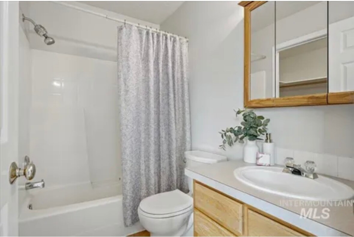 Primary Photo - 10567 W Hazelwood Dr