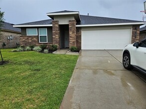 Building Photo - 7831 Murciana Dr