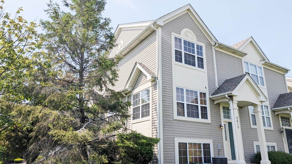 Foto del edificio - 2615 Canyon Dr