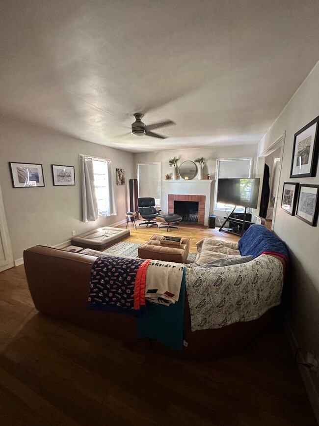 Foto del edificio - 3BD/1BA HUGE BACKYARD in Point Loma!