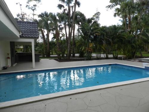 Foto del edificio - 12677 Pineacre Ln