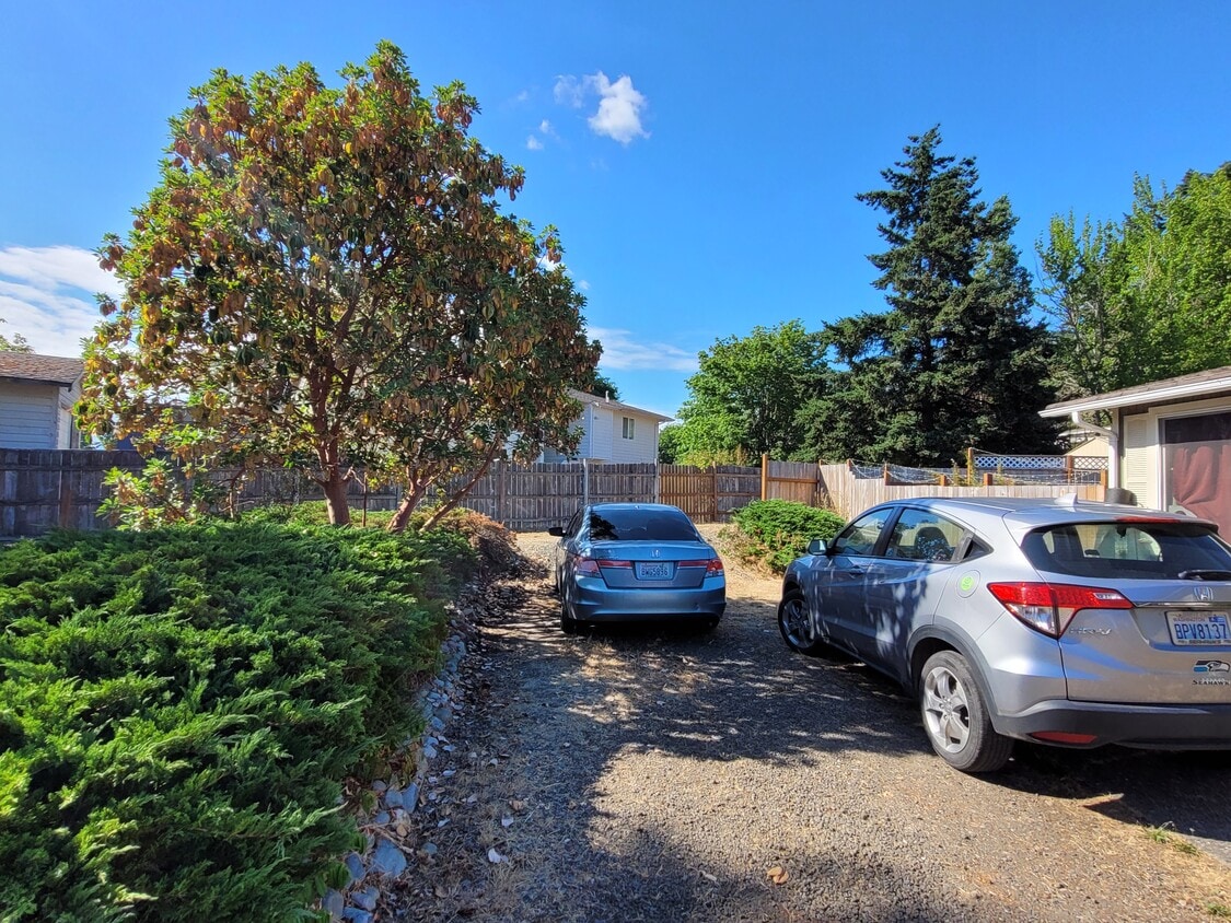 Primary Photo - 340 Hill Ct