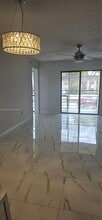 Building Photo - 900 NE 209th Terrace