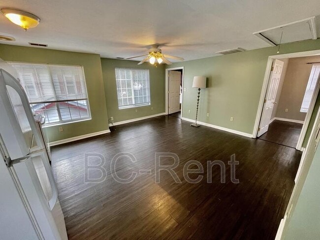 Foto del edificio - 434 Wayne St