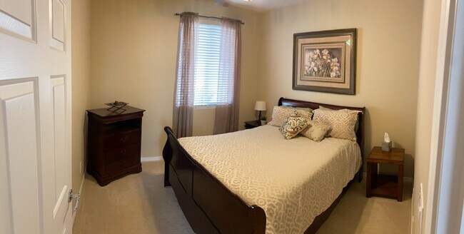 guest bedroom - 6659 W Mockingbird Way