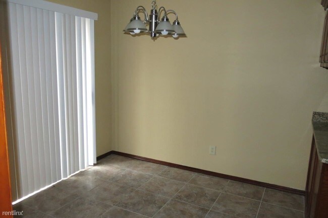 Foto del edificio - 3 br, 2 bath House - 8220 NW 112th Terrace