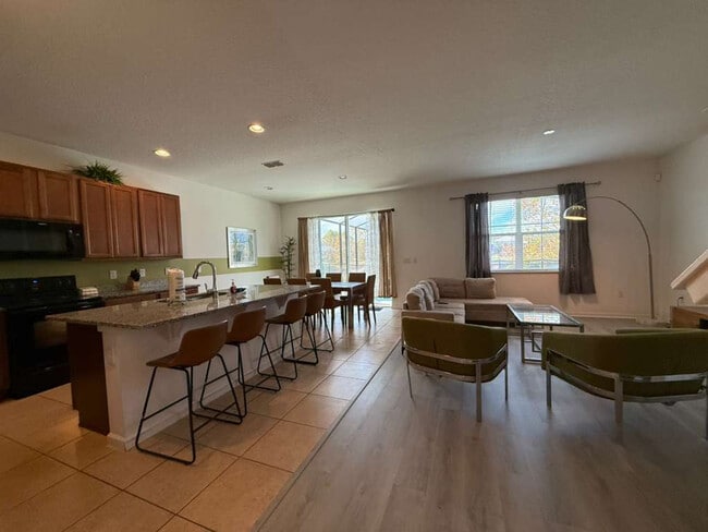 Building Photo - 230 Ballo Dr