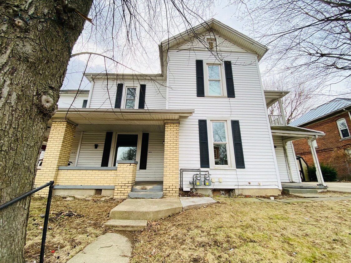 Primary Photo - 303 W 3rd St