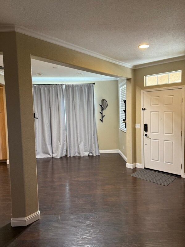 Foto del edificio - 2320 Bayless Way