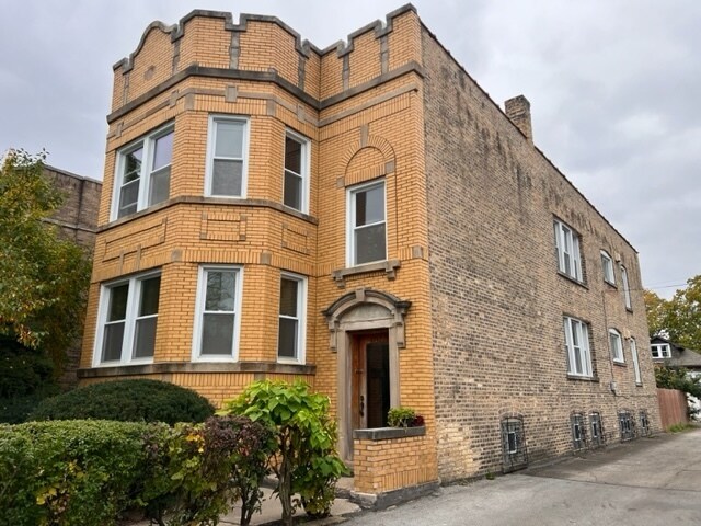 Foto del edificio - 6742 N Rockwell St