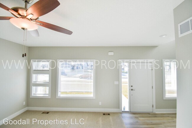 Building Photo - 3 br, 2.5 bath House - 16617 Wilden Dr