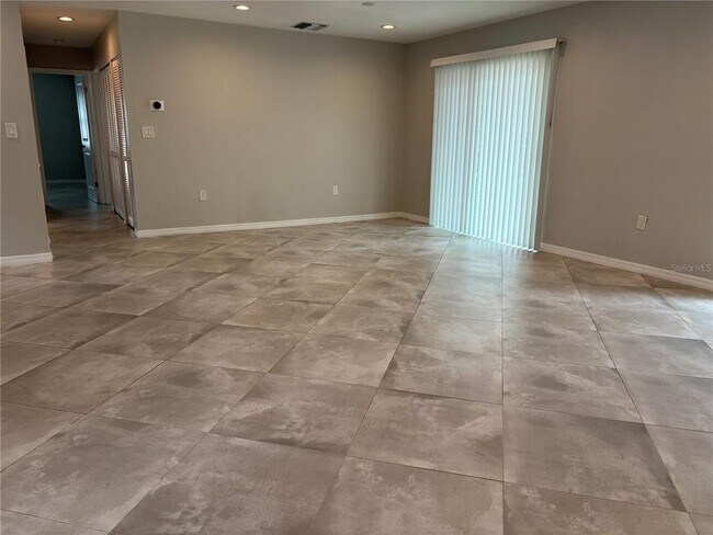 Foto del edificio - 5839 Erin Ln S