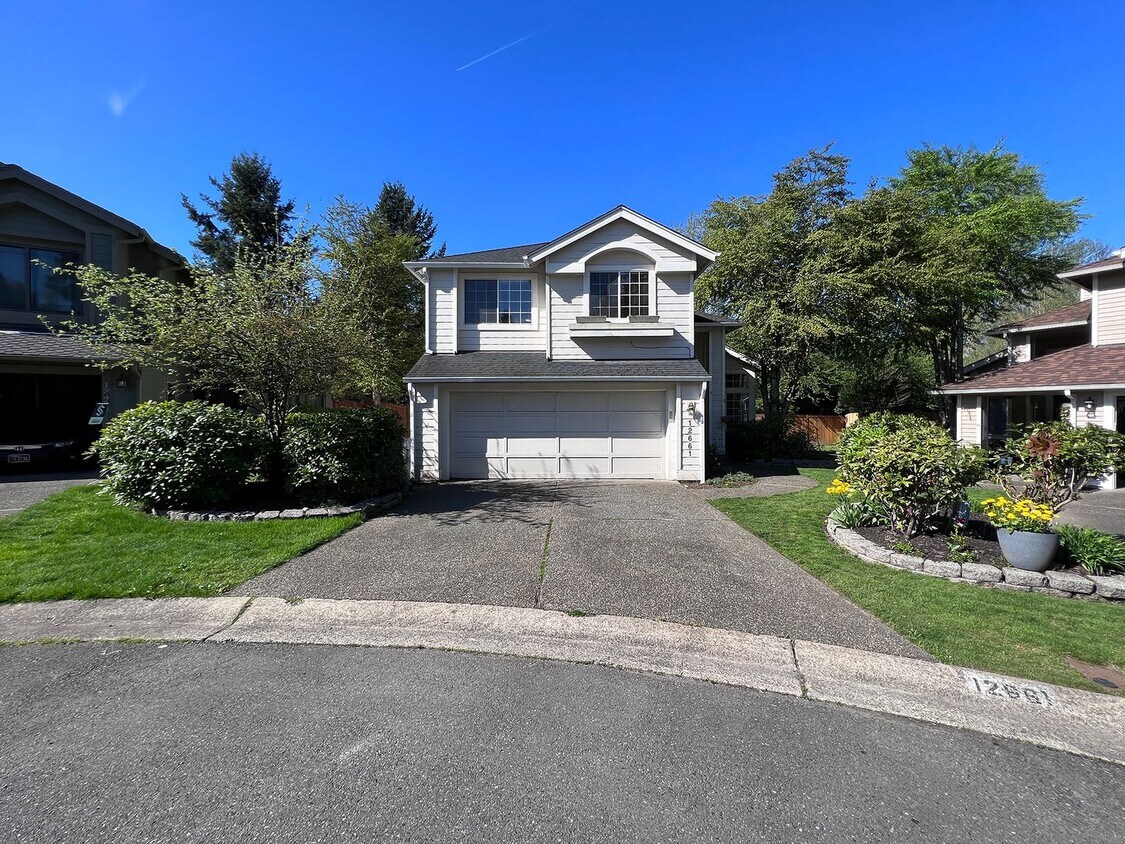 Primary Photo - Beautiful 4 bedroom in Auburn