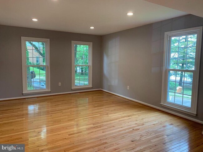 Foto del edificio - 3870 Bradwater St