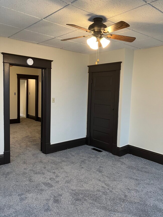 Building Photo - 814 Marshall St