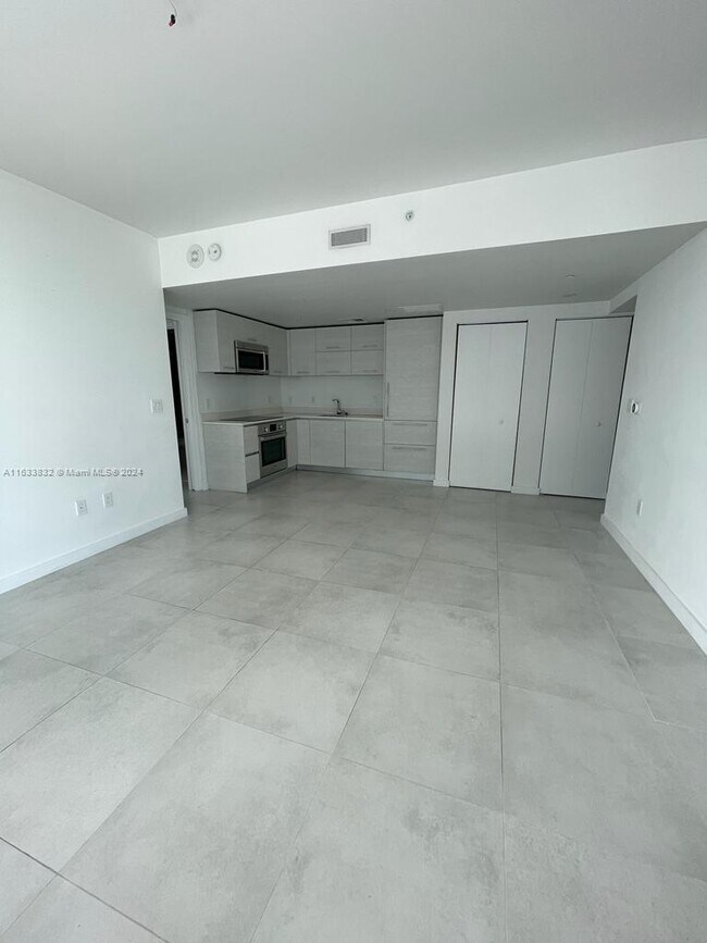 Building Photo - 1300 S Miami Ave