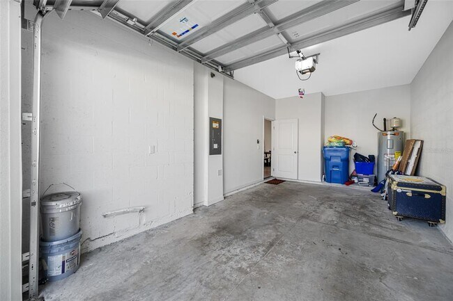 Building Photo - 11130 Crescent Deer Dr