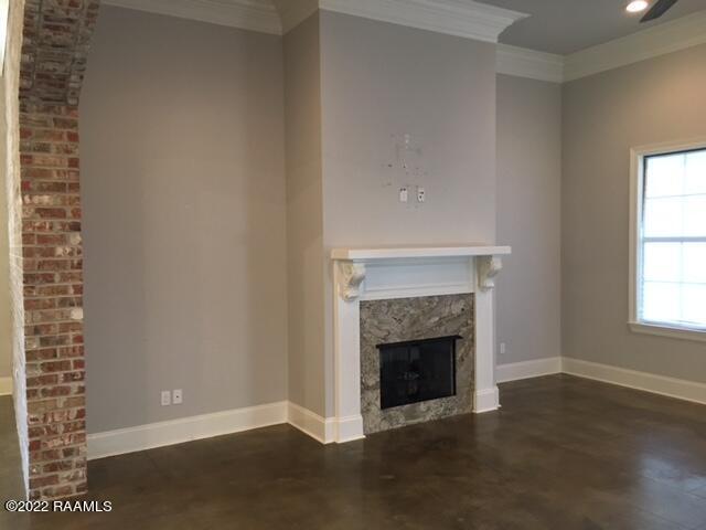 Building Photo - 405 Dunvegan Ct