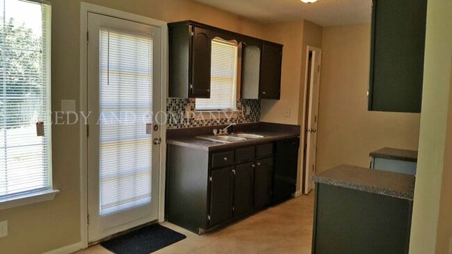 Building Photo - 9298 Charly Hill Ln