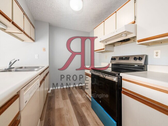 Foto del edificio - 6678 Manring Ct