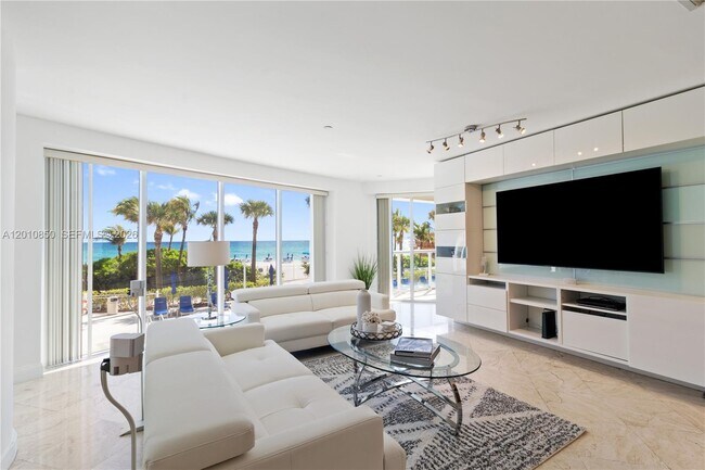 Foto del edificio - 18671 Collins Ave