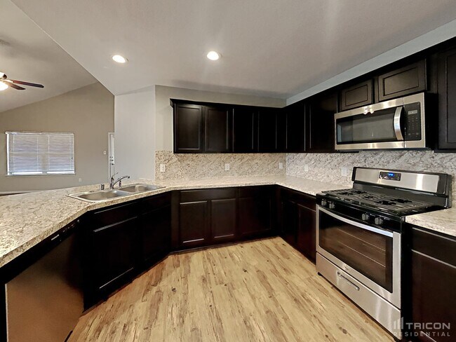 Building Photo - 15451 Bosque Viejo Trl
