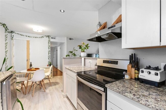 Photo - 4400 S Quebec St Apartment