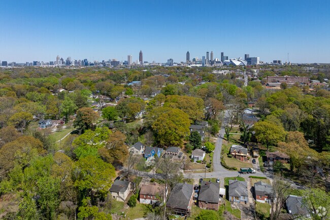 Hunter Hills offers a blend of classic architecture, green spaces, and a welcoming vibe that makes residents feel right at home.