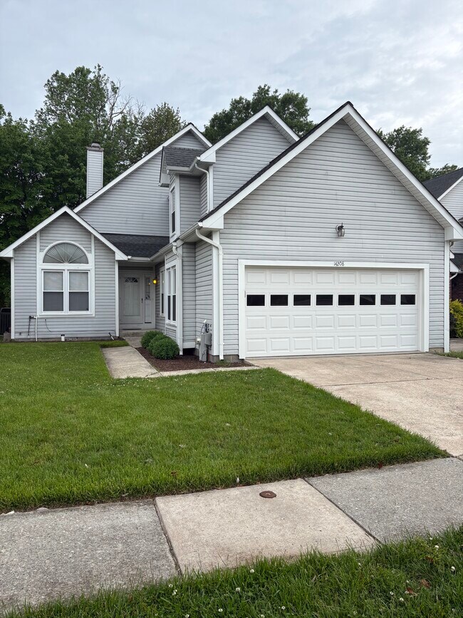 Foto del edificio - 14208 Greenview Dr