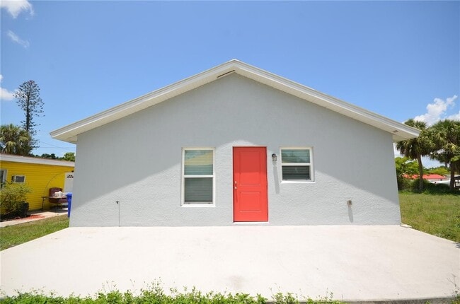 Building Photo - 2225 Carver Ave