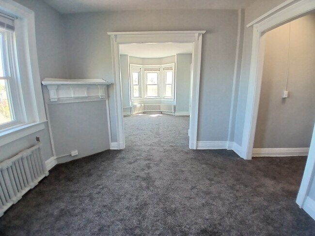 Foto del edificio - Elmwood-Anderson Place Apartments