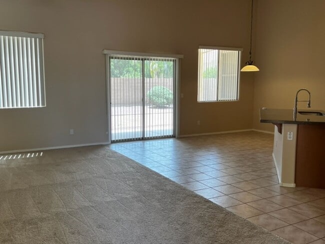 Building Photo - Great home in Sun Groves!