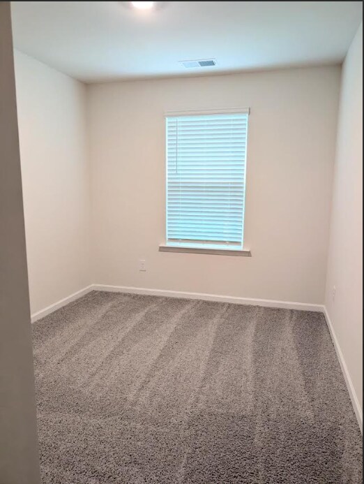 Foto del edificio - Spacious 4-bedroom, 3-bath home in Penning...