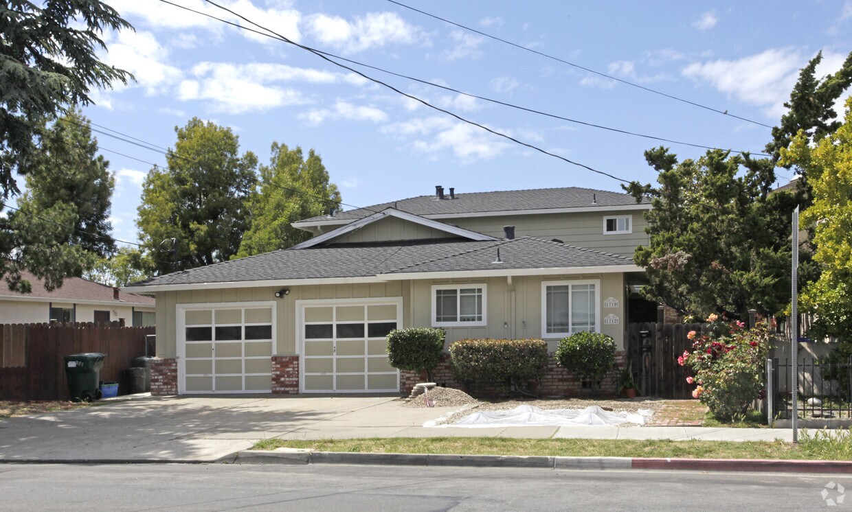 Foto del edificio - 1710-1712 Roosevelt Ave
