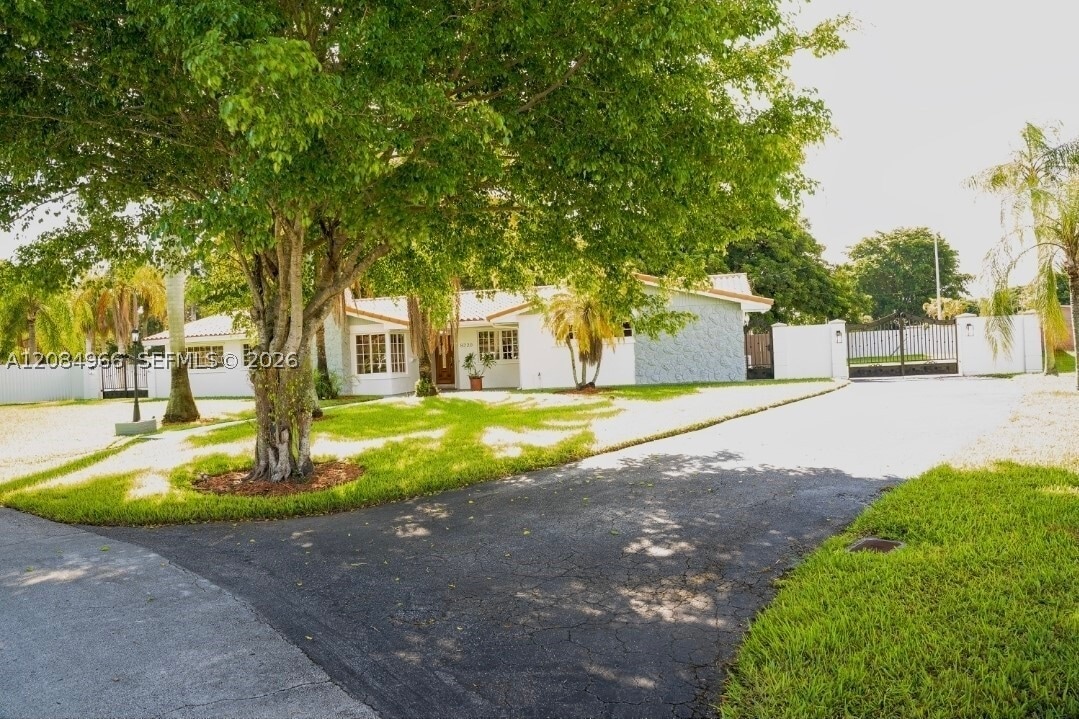 Building Photo - 8220 SW 87th Terrace