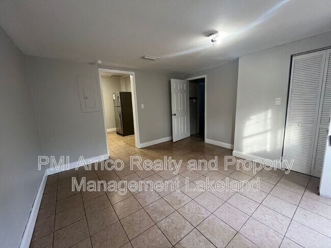 Foto del edificio - 512 W Myrtle St
