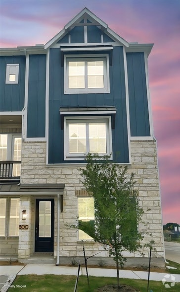 Building Photo - 800 Concan Dr