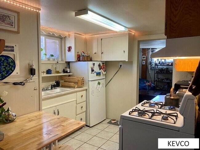 Foto del edificio - 208 E Pitkin St