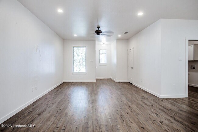 Building Photo - 2537 138th St