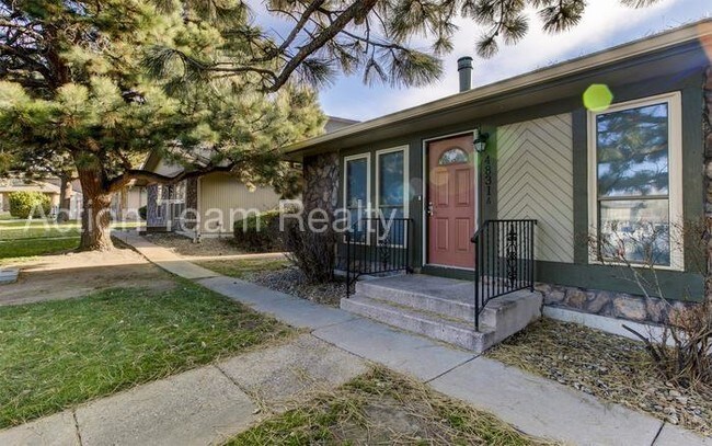 Building Photo - 4831 Sonata Dr