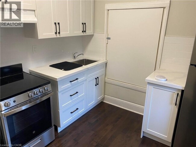 Photo du bâtiment - 97 E 24th St