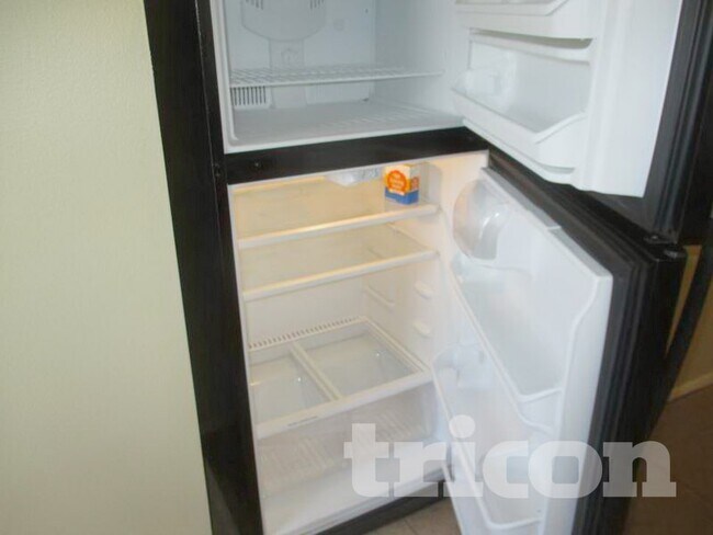 Building Photo - 4150 W Frier Dr